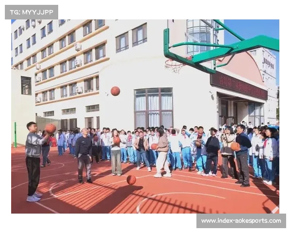 校园篮球赛展示积极向上风貌,增强团队精神与凝聚力 校园篮球赛展示积极向上风貌,增强团队精神与凝聚力